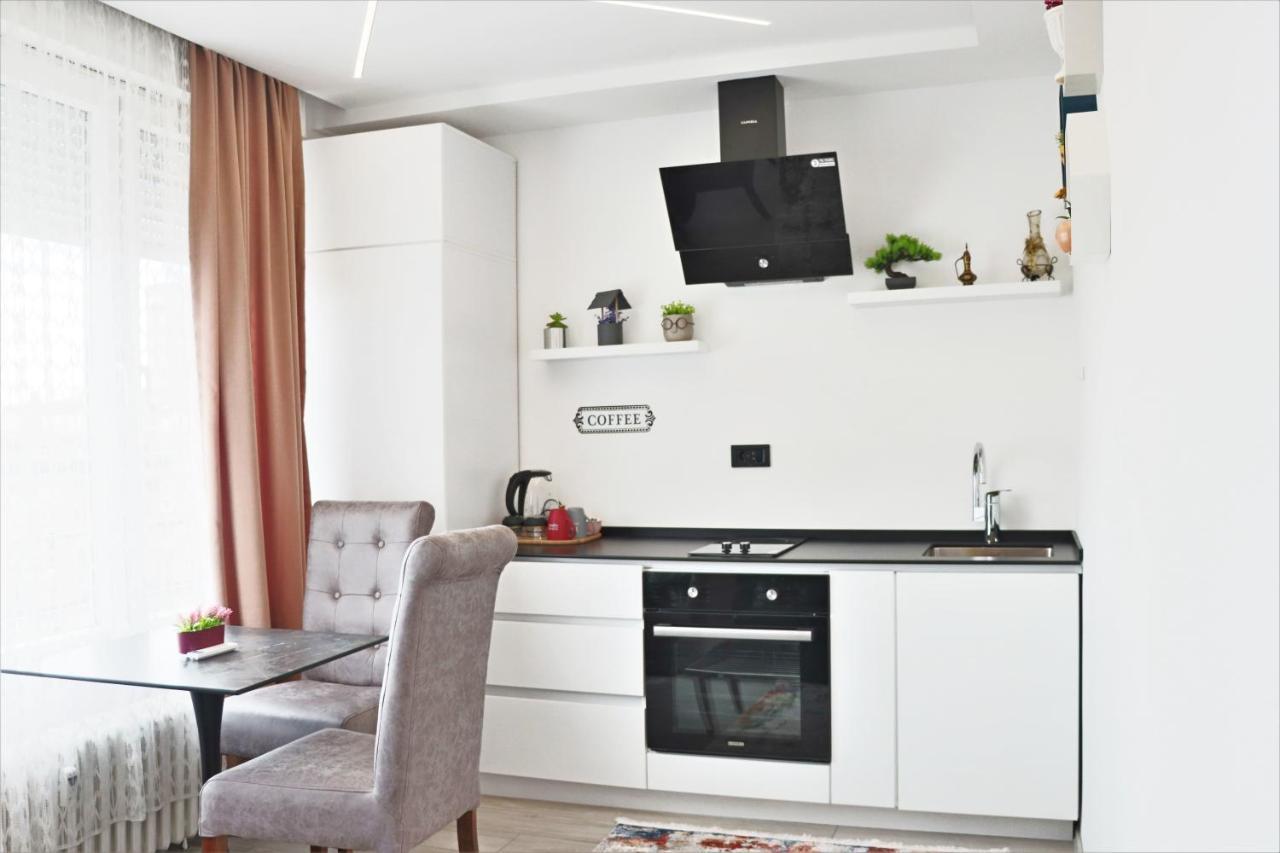 Cozy Apartment In Pristina Buitenkant foto